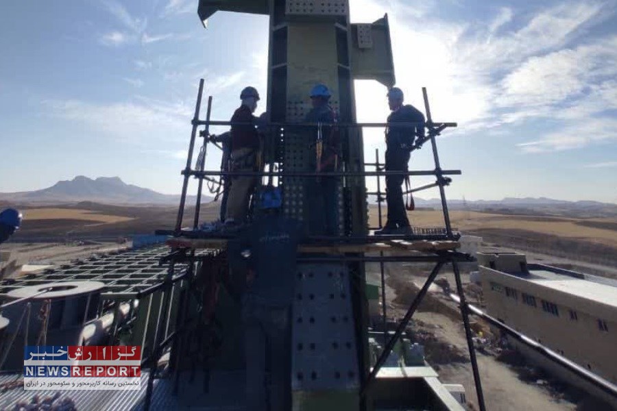 نصب جرثقیل ۴۸۰ تنی برای استقرار کوره ۹۰ متری در بیجار