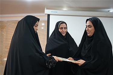 تصویر سفره امام رضا(ع) در پایتخت؛ گردهمایی خادمان آبشار عاطفه‌ها برای رفع محرومیت